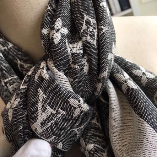 VL - Luxury Edition LUV Scarf 019