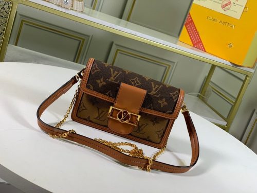 LOUIS VUITTON Dauphine Chain Wallet Monogram Reverse Monogram