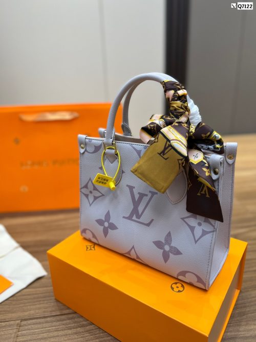 Louis Vuitton Onthego PM Tote Tourterelle 'Beige Cream'