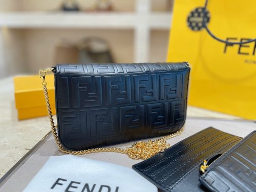FENDI Shoulder bag BAGUETTE MIDI