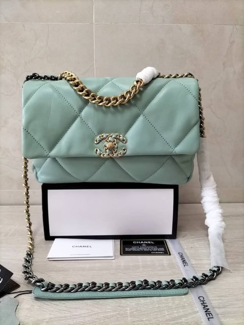 CHANEL 19 LEATHER HANDBAG
