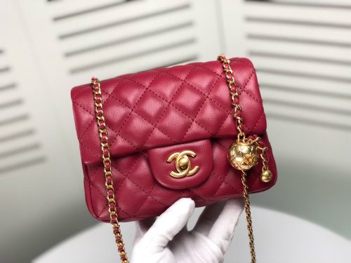 CHANEL CAVIAR LEATHER FLAP BAG