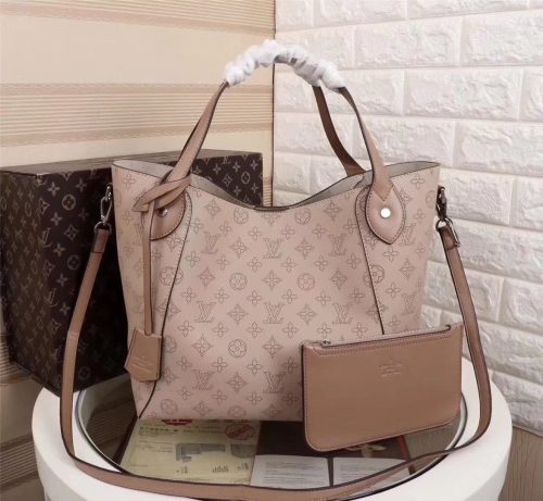 Women LOUIS VUITTON Hina Pm