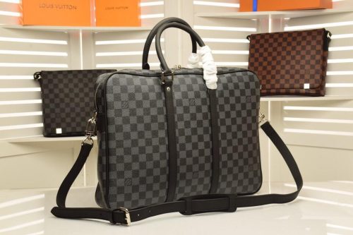 Louis Vuitton Porte-Documents Voyage PM Business