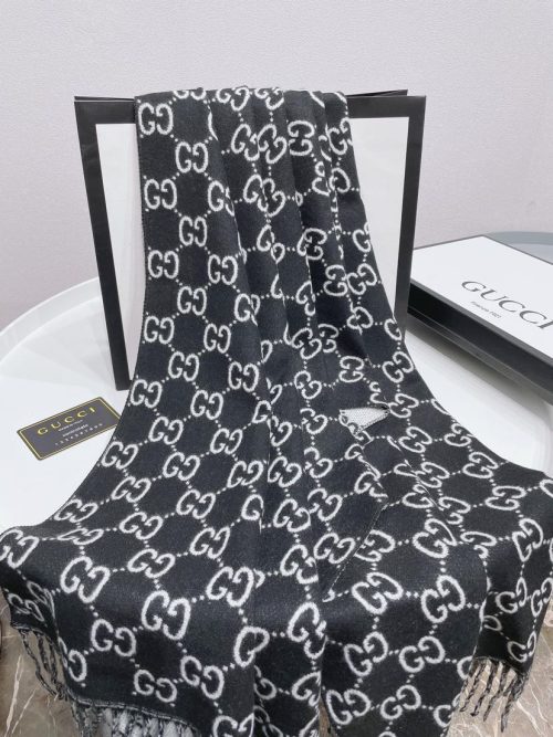 VL - Luxury Edition GCI Scarf 016