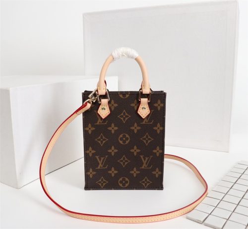 LOUIS VUITTON Petit Sac Plat Monogram