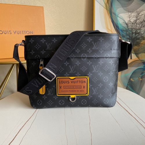 Louis Vuitton Monogram Eclipse Besace Zippee