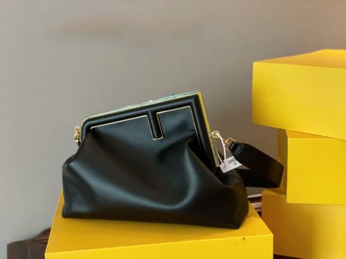 YSL LE5A7 Hobo Bag