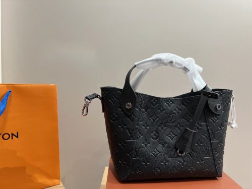 Louis Vuitton Hina PM Black