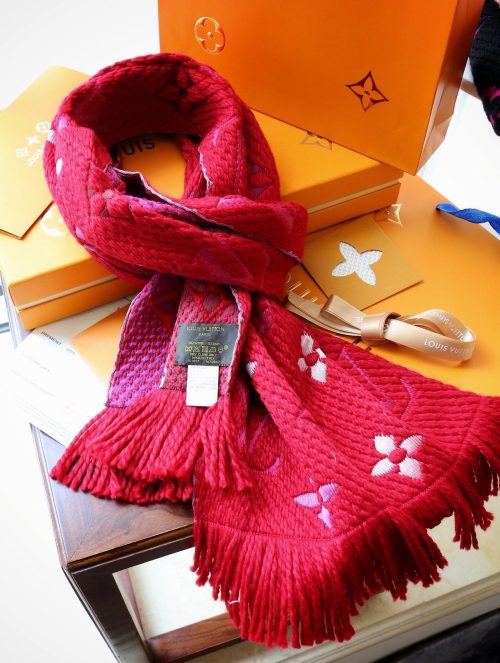 VL - Luxury Edition LUV Scarf 002