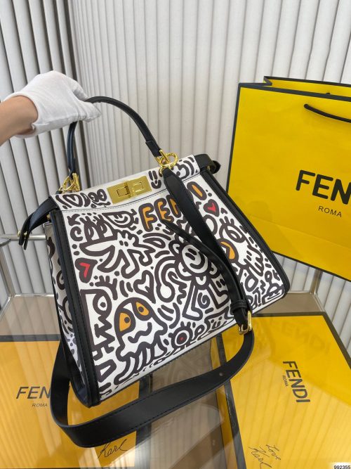 Fendi Pre-Owned x Mr. Doodle Iconic Peekaboo tote bag