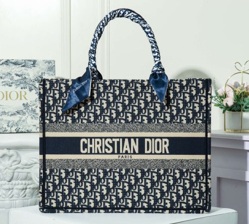 Dior Burgundy Oblique Canvas and Leather 30 Montaigne Shoulder Bag