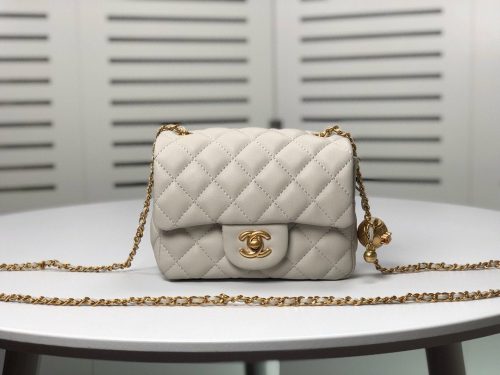 CHANEL CAVIAR LEATHER FLAP BAG