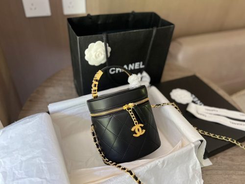 CHANEL VANITY CC TOP HANDLE BAG