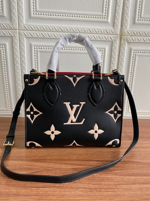 LOUIS VUITTON Onthego PM
