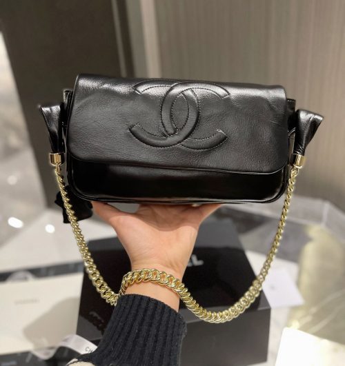 CHANEL WALLET ON CHAIN