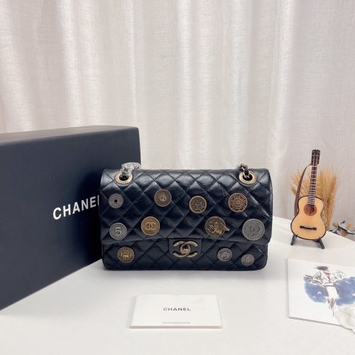 Chanel Shoulder bags for Women