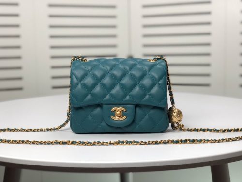 CHANEL CAVIAR LEATHER FLAP BAG