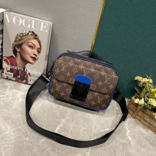 Louis Vuitton S Lock Messenger