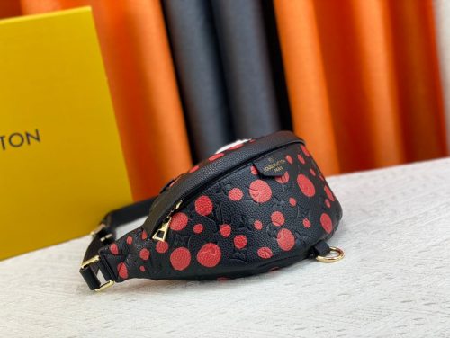 Louis Vuitton LV Bumbag graffiti