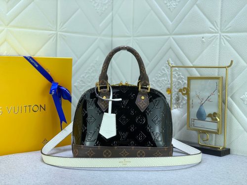 Louis Vuitton Alma BB Monogram