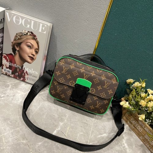 Louis Vuitton S Lock Messenger