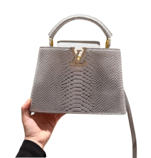 Capucines MM Bag