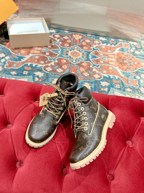 LV X TIMBERLAND ANKLE BOOT